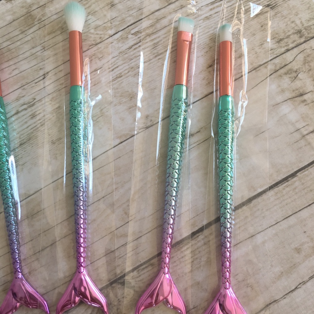 🎉HOST PICK X2🎉🧜🏻♀️Mermaid Makeup Brushes Set - Picture 6 of 7